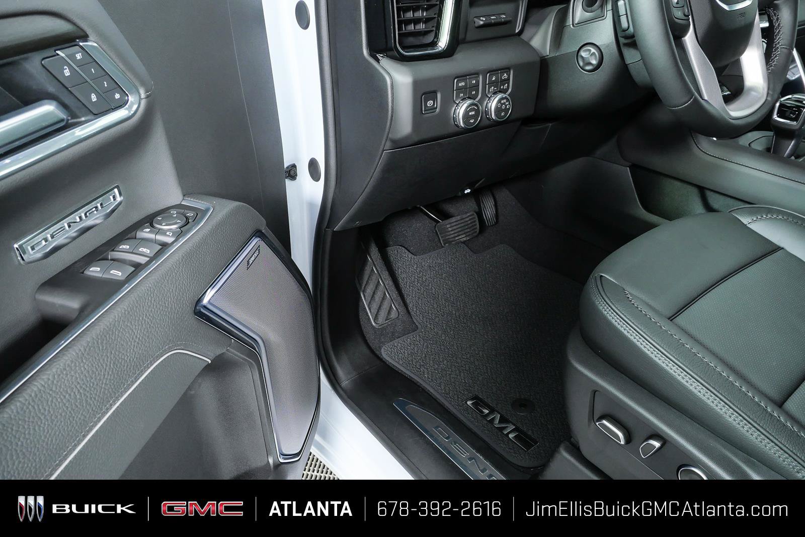 New 2026 GMC Sierra 1500 Denali AWD/4WD image 9
