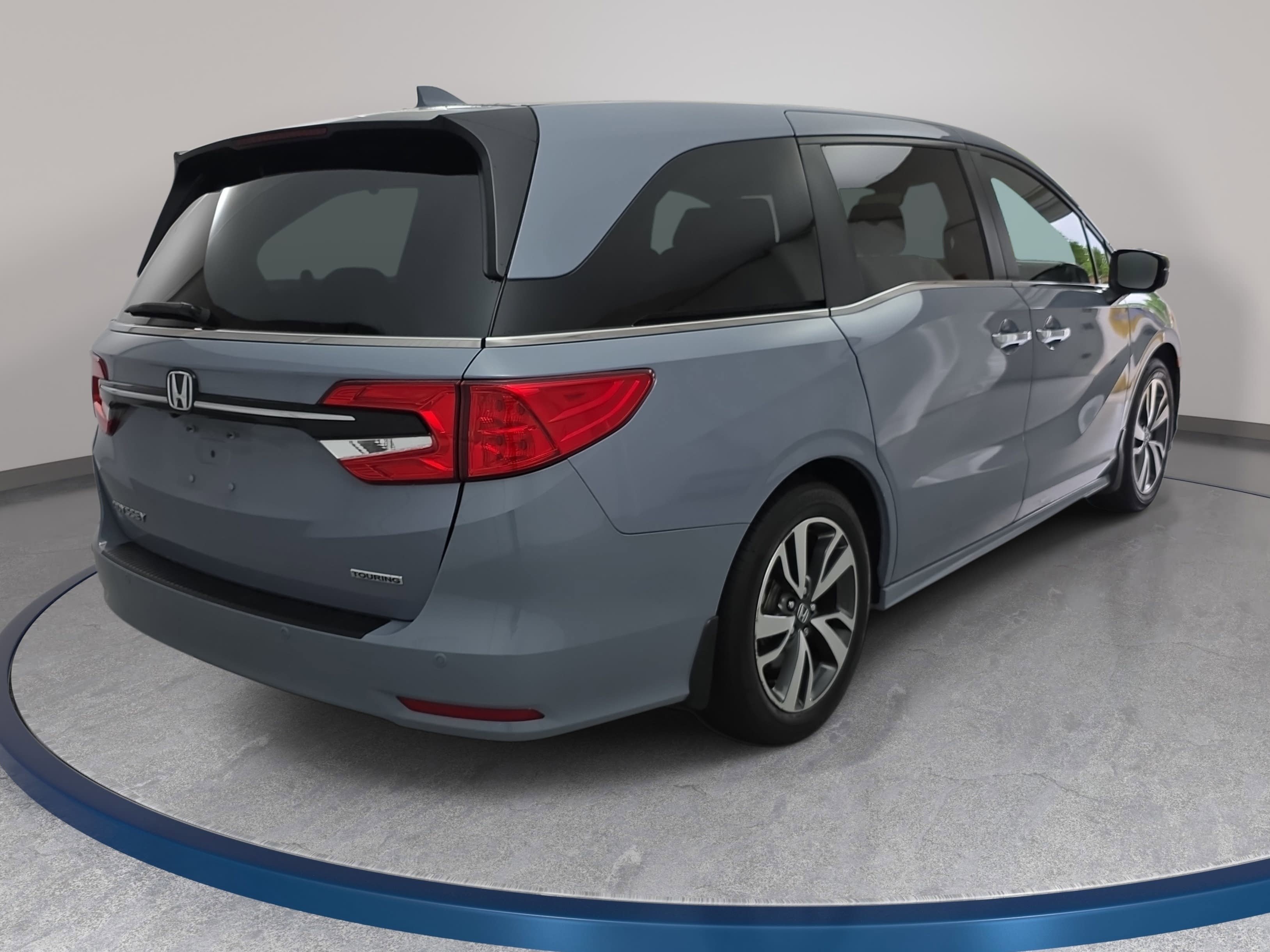 Used 2023 Honda Odyssey Touring image 5