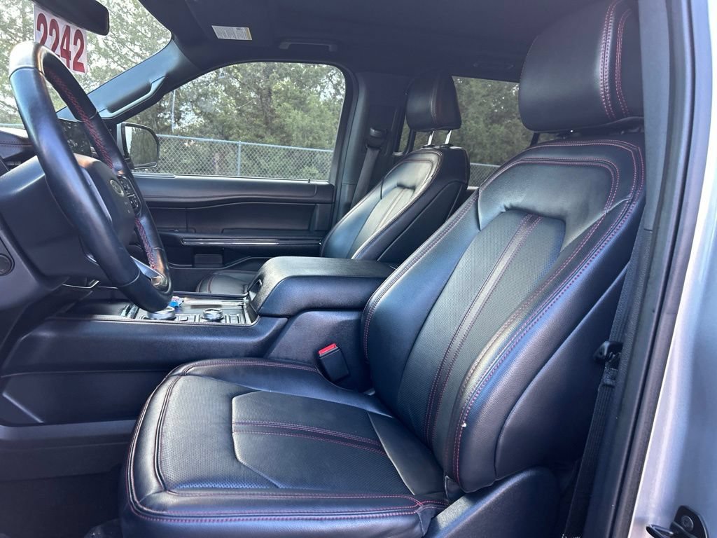 Used 2023 Ford Expedition Limited AWD/4WD image 13