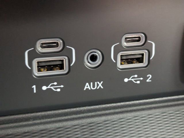 New 2025 Jeep Grand Cherokee Altitude image 12