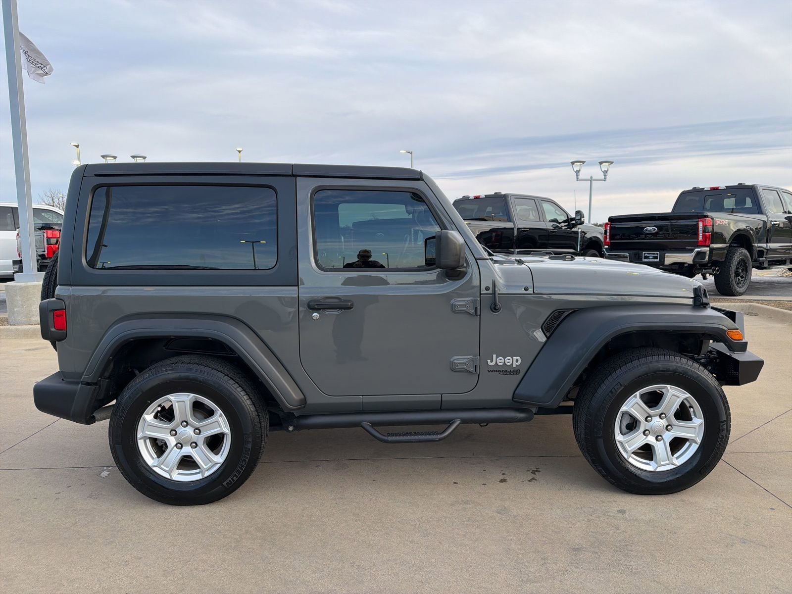 Used 2020 Jeep Wrangler Sport S image 7