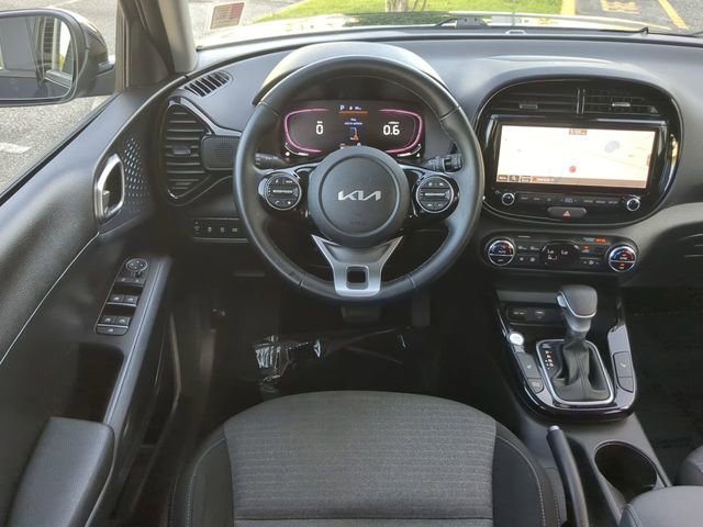 Used 2023 Kia Soul EX FWD image 16