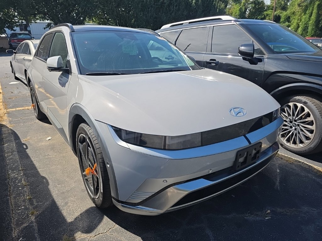 Used 2025 Hyundai Ioniq 5 Limited AWD/4WD image 2