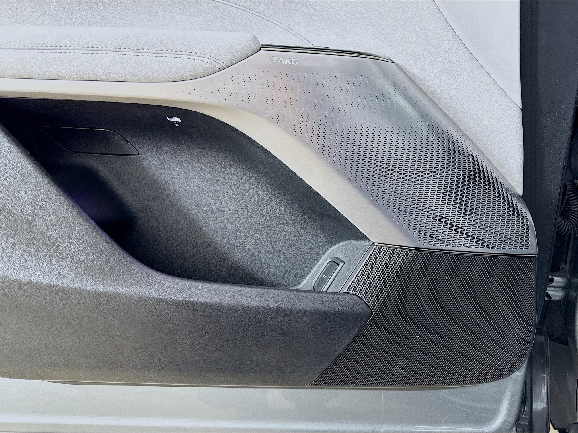 Used 2025 Cadillac Lyriq Sport image 19