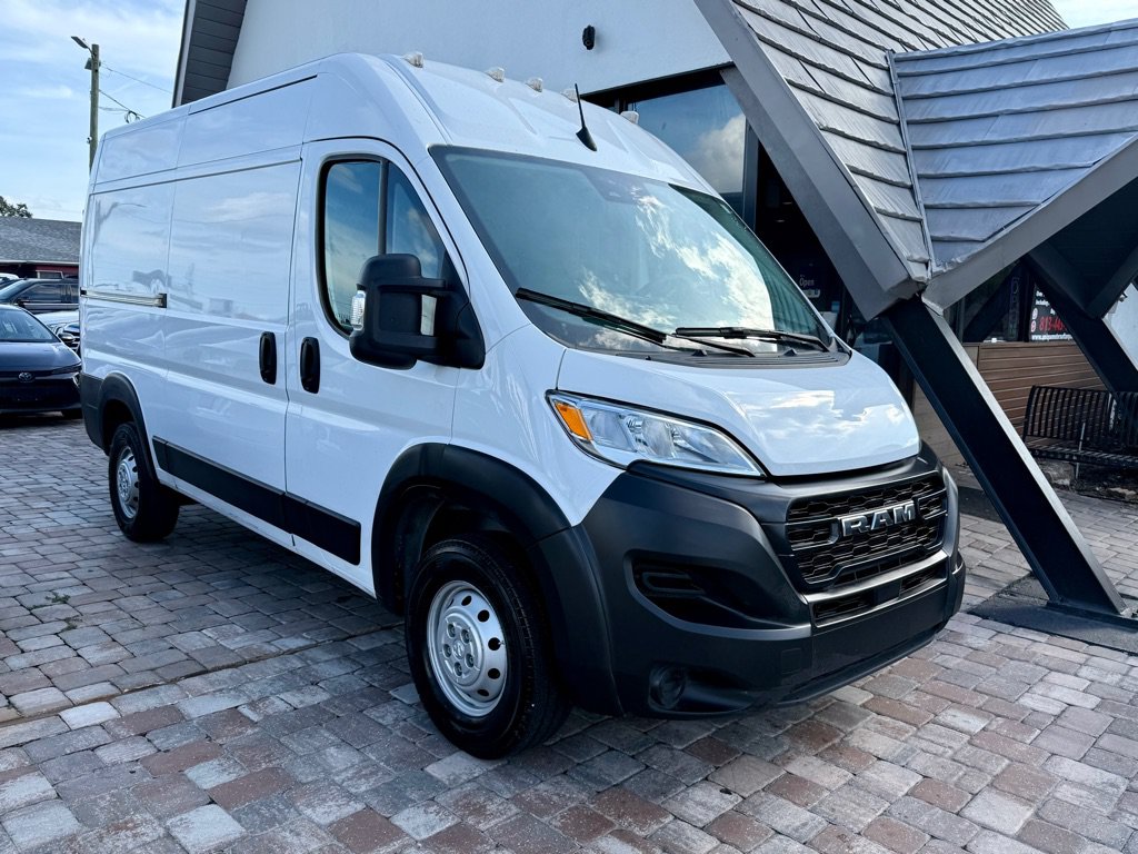 Used 2023 RAM ProMaster 2500 FWD image 3