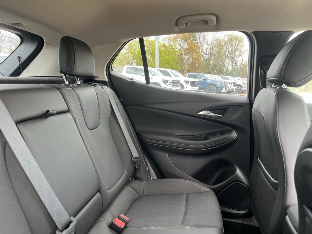Used 2023 Buick Encore GX Select w/ Sport Touring Package FWD image 37