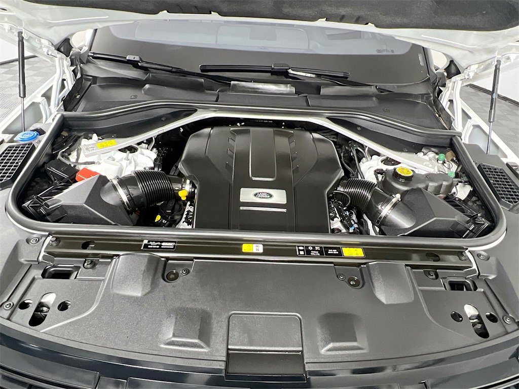 Used 2022 Land Rover Range Rover Long Wheelbase SE image 33