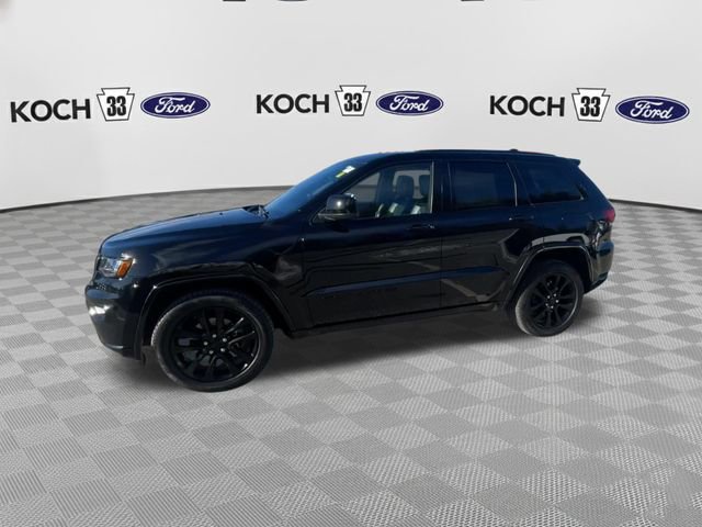 Used 2021 Jeep Grand Cherokee Laredo X image 11