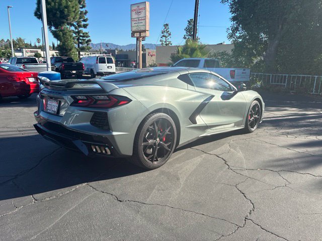 Used 2022 Chevrolet Corvette Stingray Coupe w/ Z51 Performance Package RWD image 3