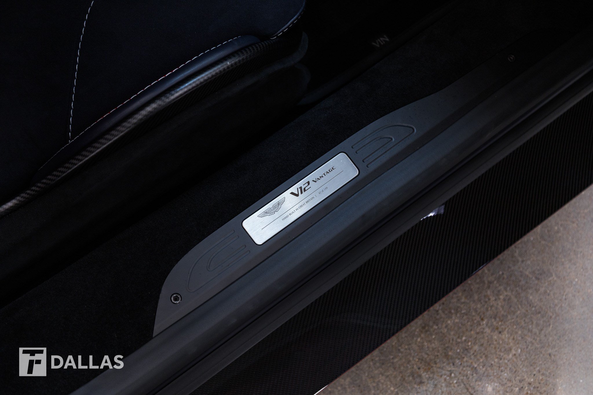 Used 2023 Aston Martin V12 Vantage Roadster RWD image 37
