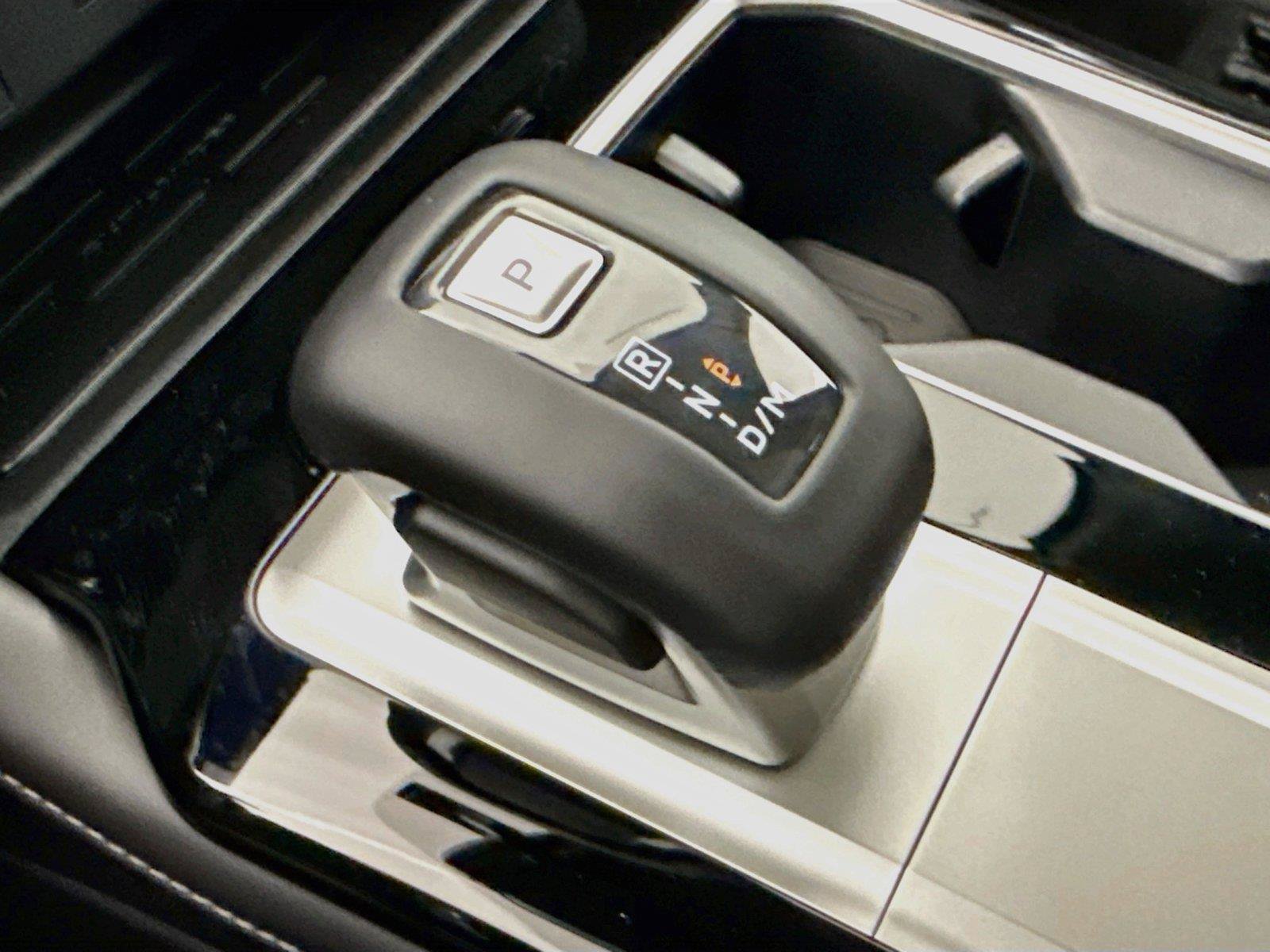 New 2026 Mitsubishi Outlander SEL FWD image 23