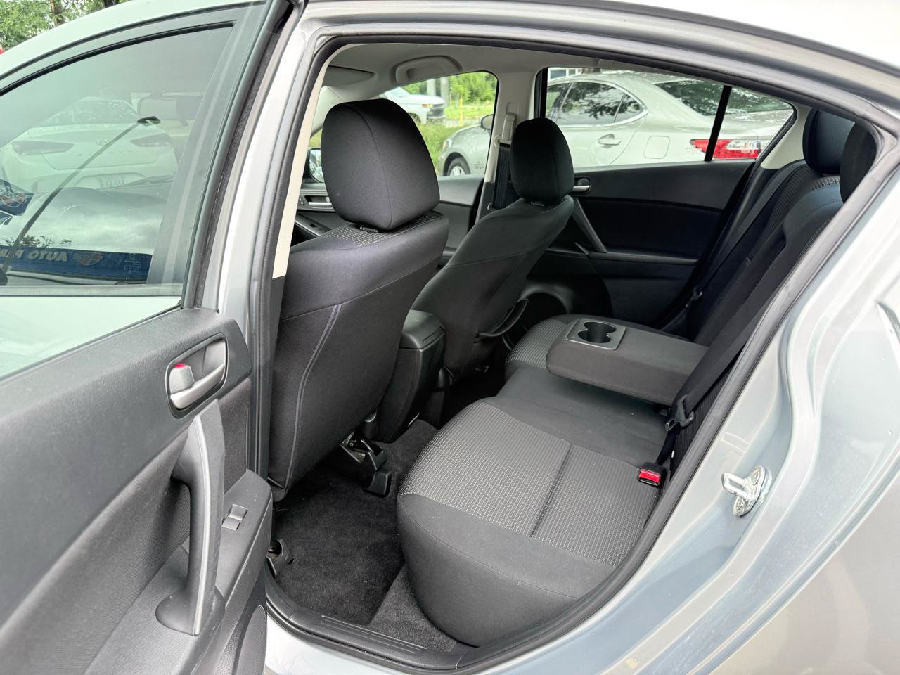 Used 2012 MAZDA MAZDA3 i Touring FWD image 14