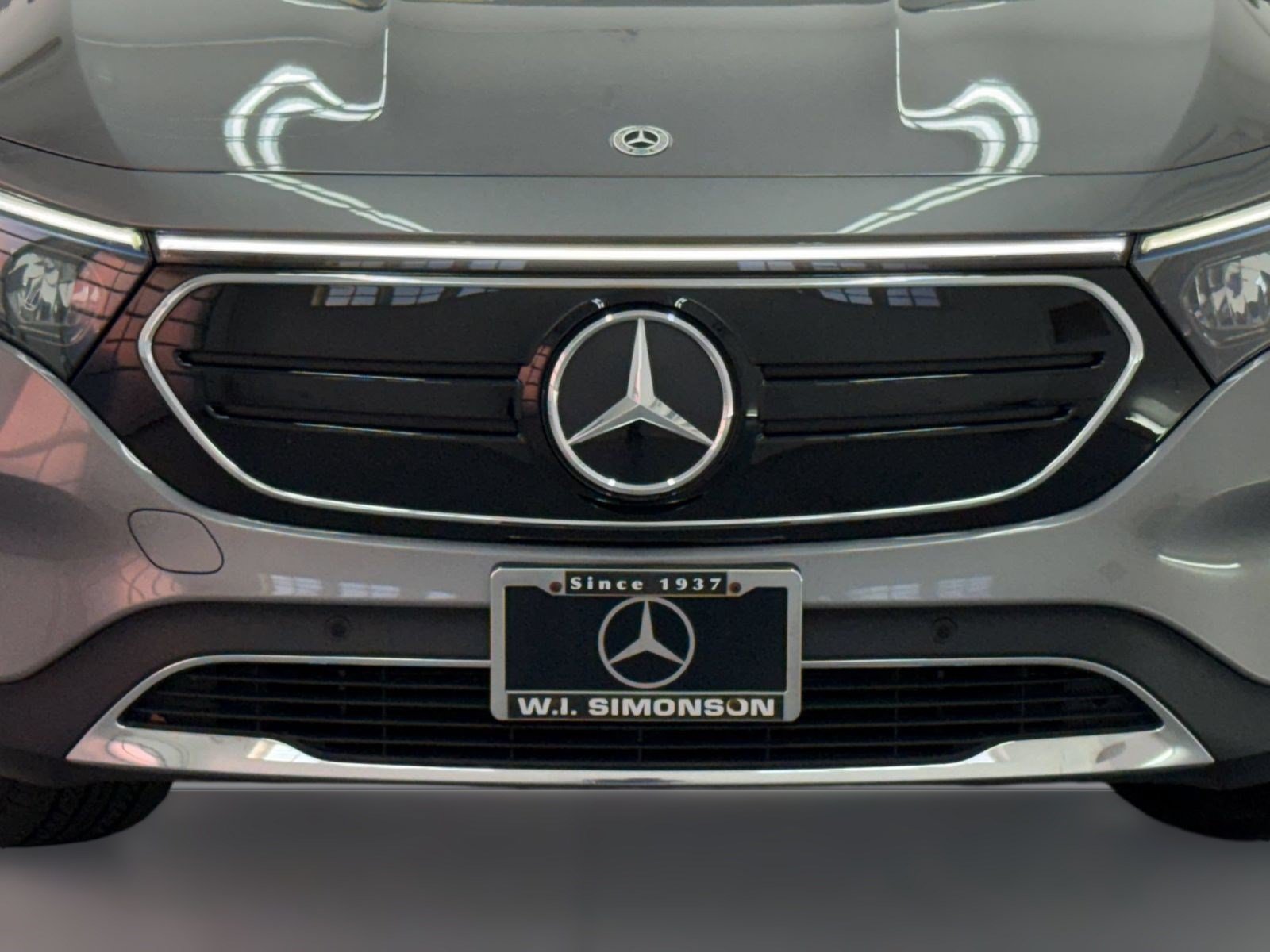 Used 2023 Mercedes-Benz EQB 300 4MATIC image 25