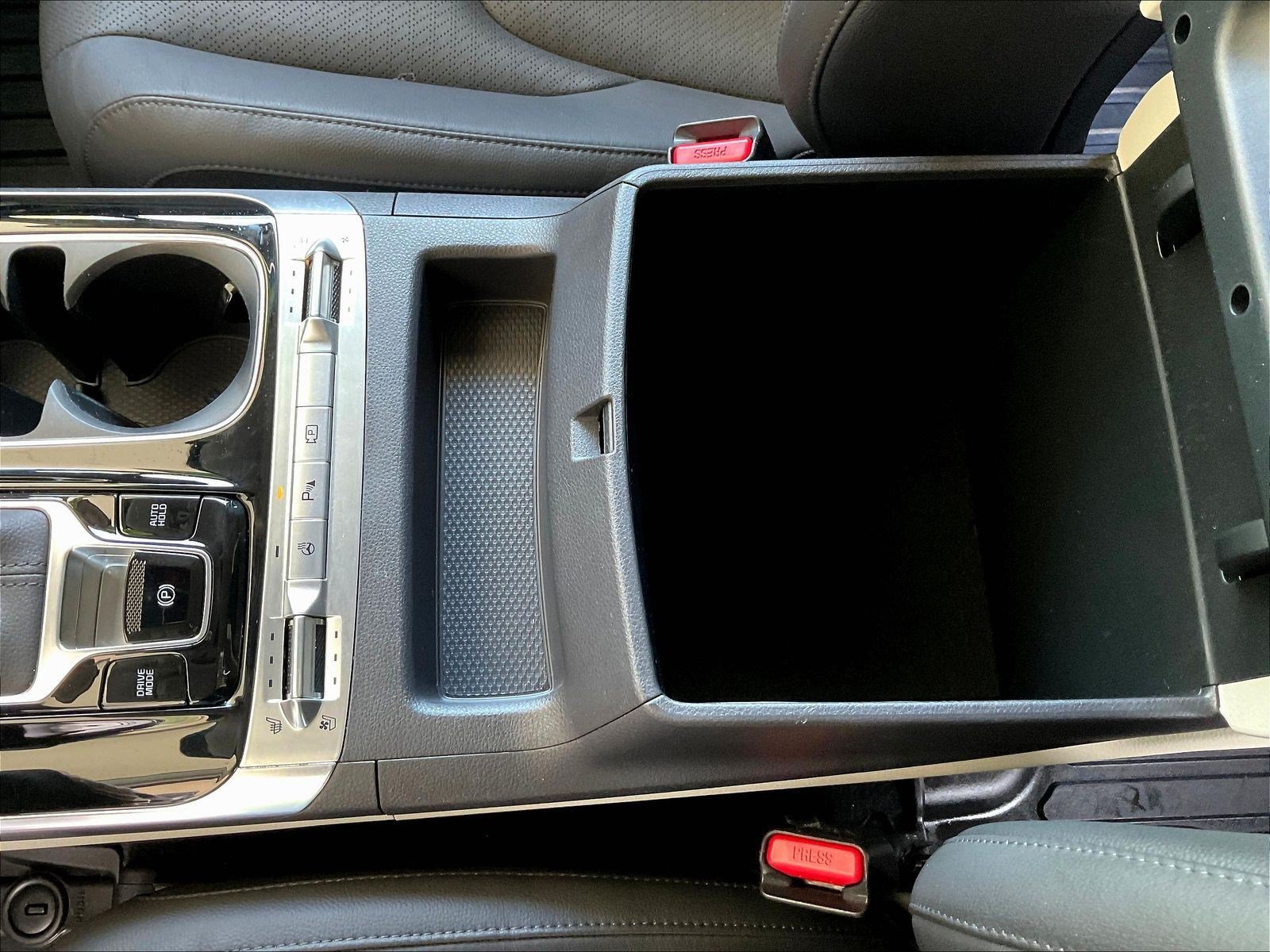 Used 2024 Kia Carnival SX Prestige FWD image 16