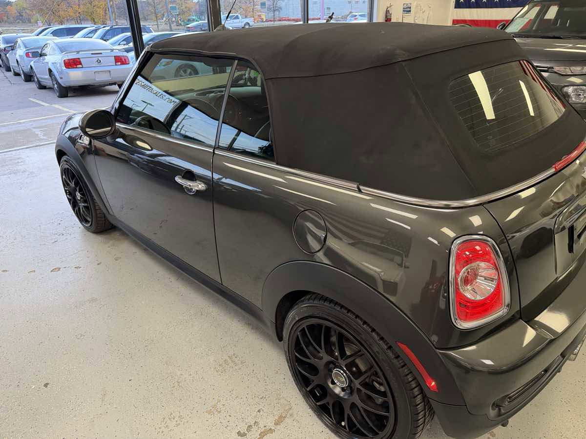 Used 2014 MINI Cooper S image 6