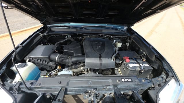 Used 2019 Toyota Tacoma TRD Sport image 33