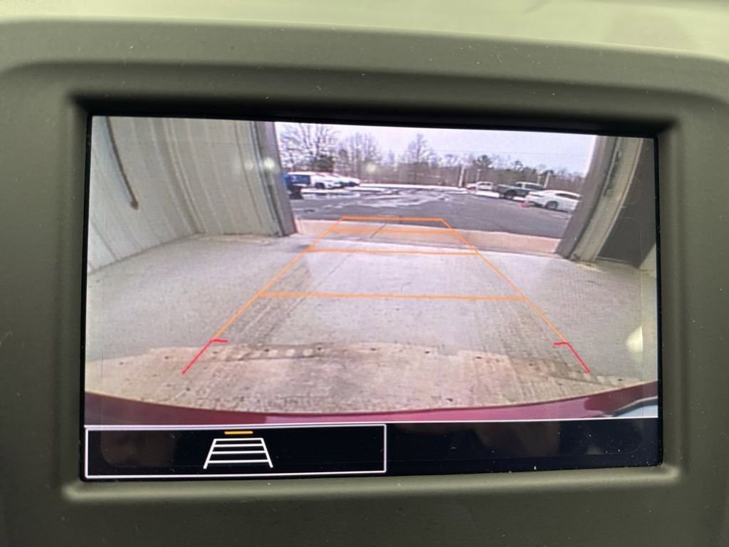 Used 2023 Chevrolet Equinox LT image 21