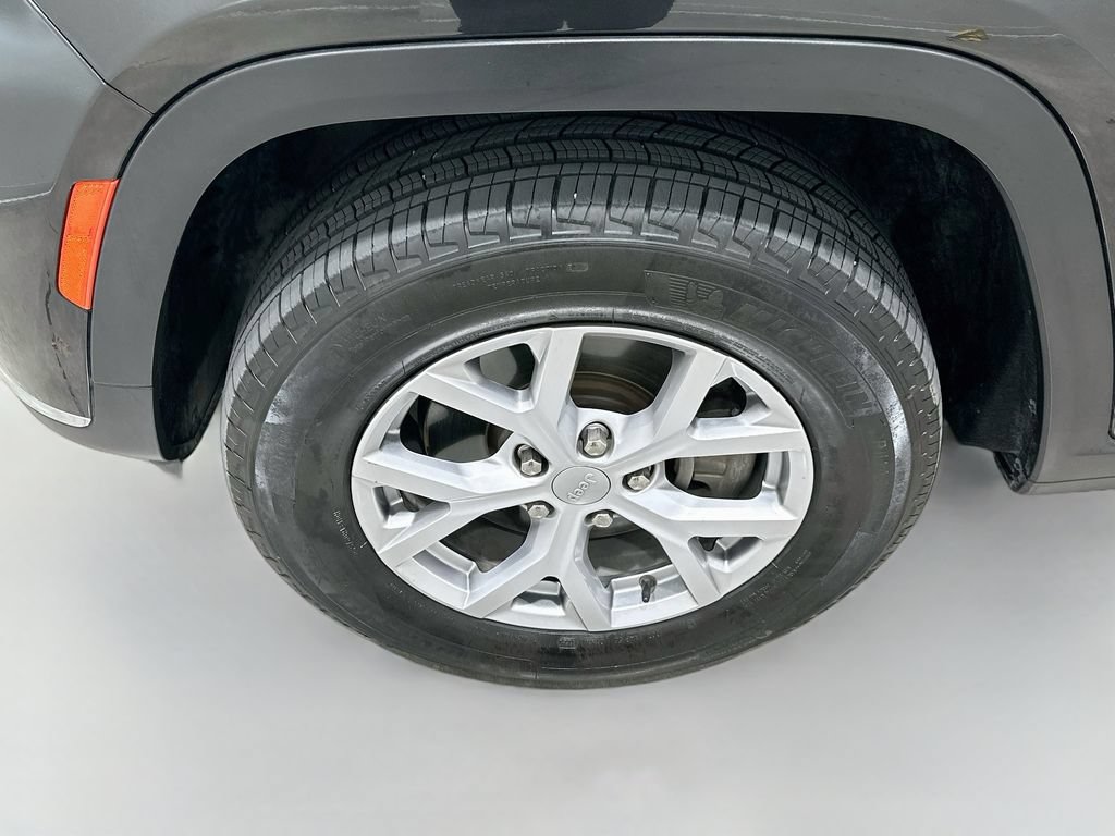 Used 2022 Jeep Grand Cherokee L Limited RWD image 33
