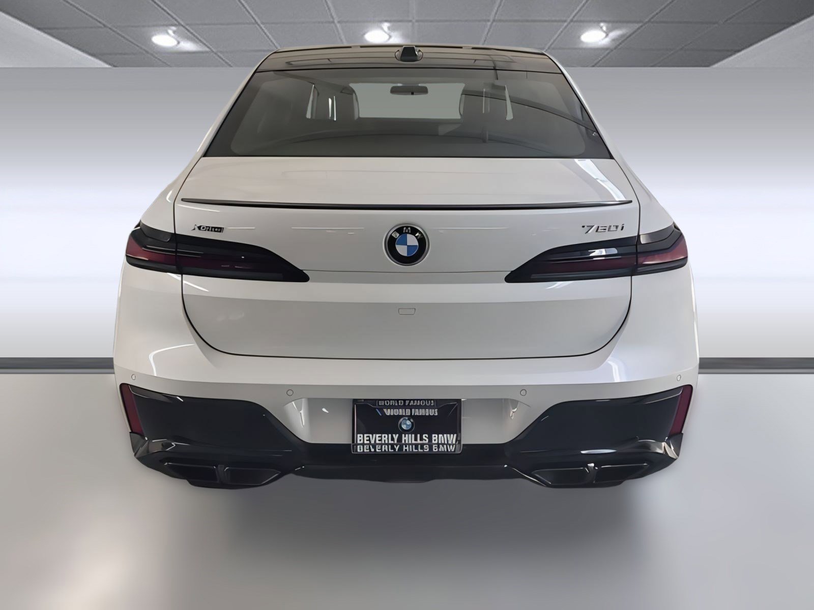 Used 2025 BMW 760i xDrive w/ Executive Package image 7