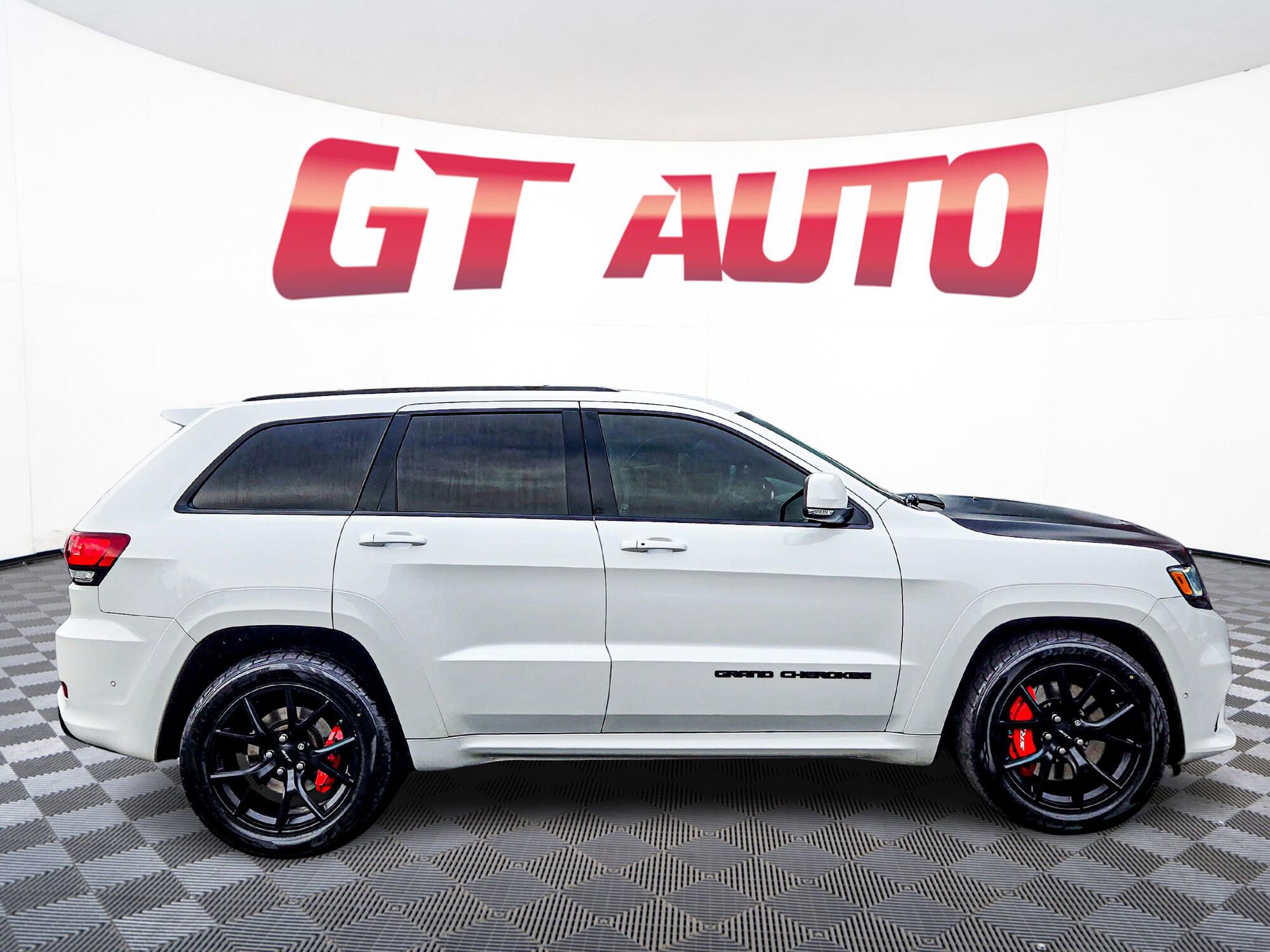Used 2021 Jeep Grand Cherokee SRT AWD/4WD image 8