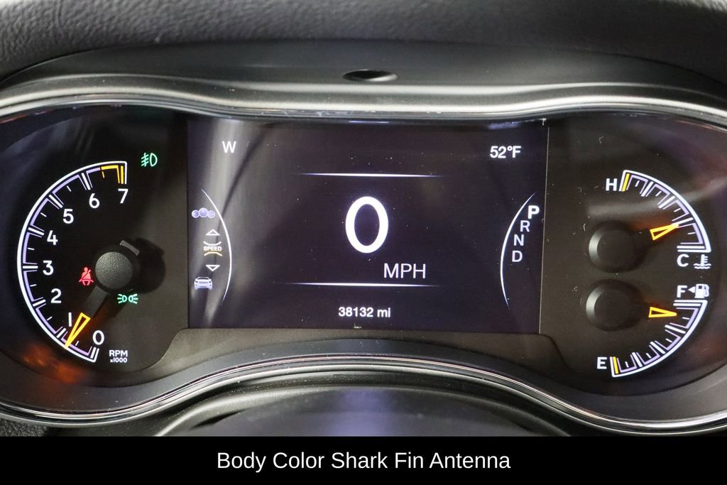 Used 2020 Jeep Grand Cherokee Altitude image 11