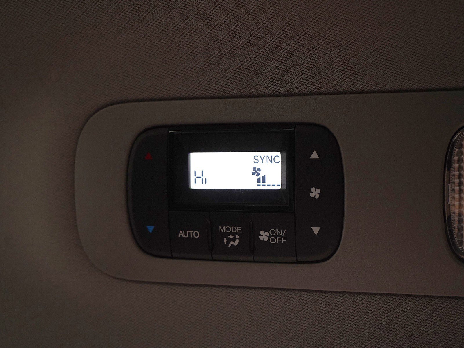 Used 2023 Honda Odyssey Touring image 17