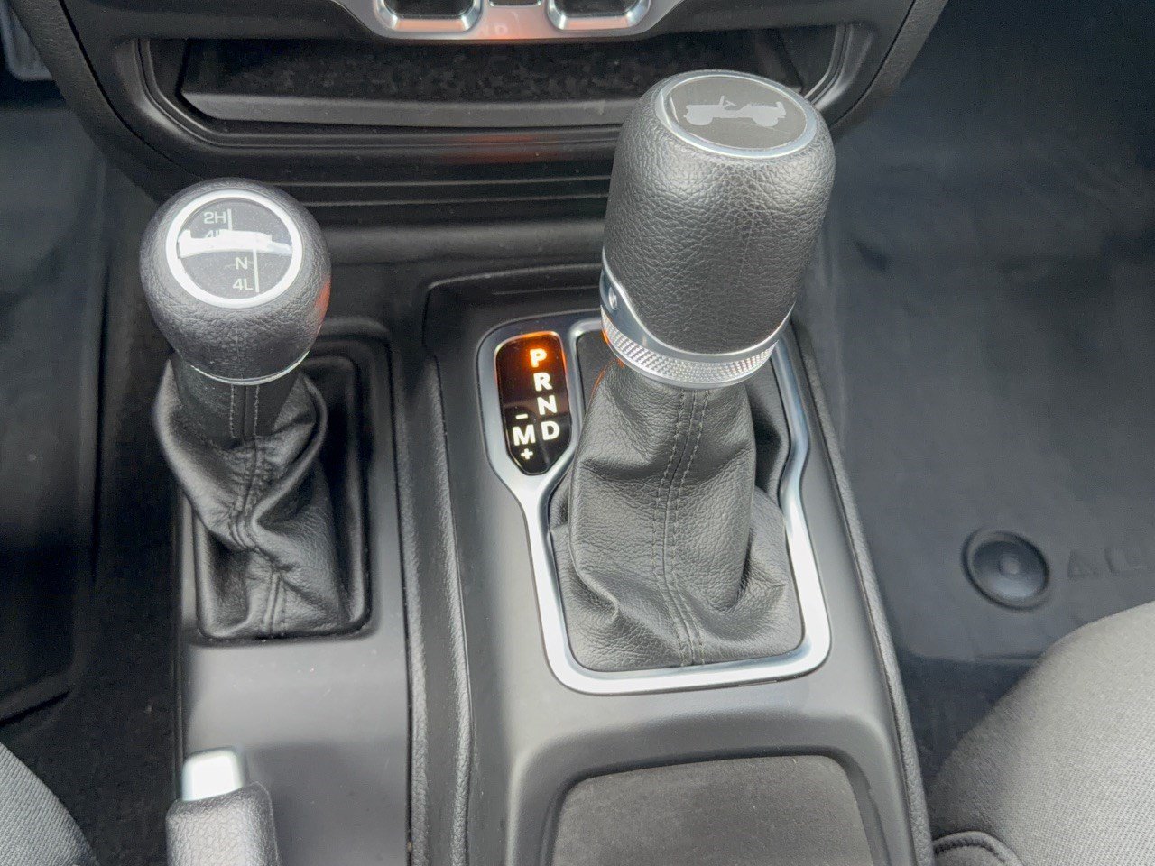 Used 2023 Jeep Wrangler Unlimited Sport w/ Sun And Sound Package AWD/4WD image 21