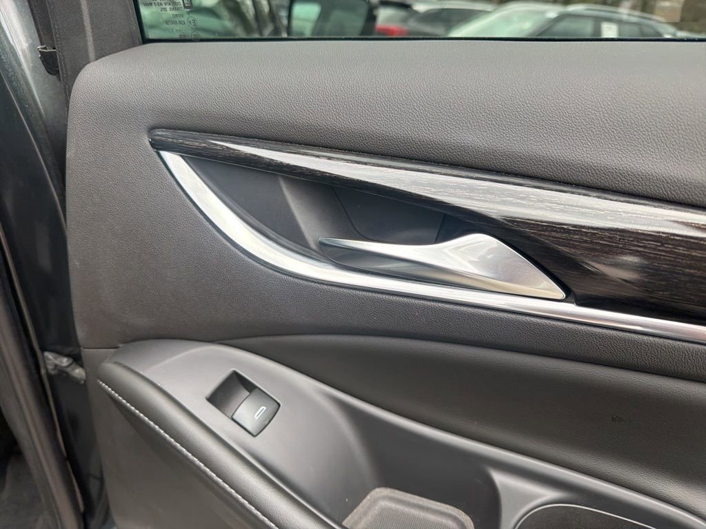 Used 2021 Buick Enclave Avenir w/ Avenir Technology Package image 30