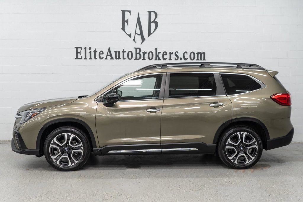 Used 2024 Subaru Ascent Touring AWD/4WD image 2