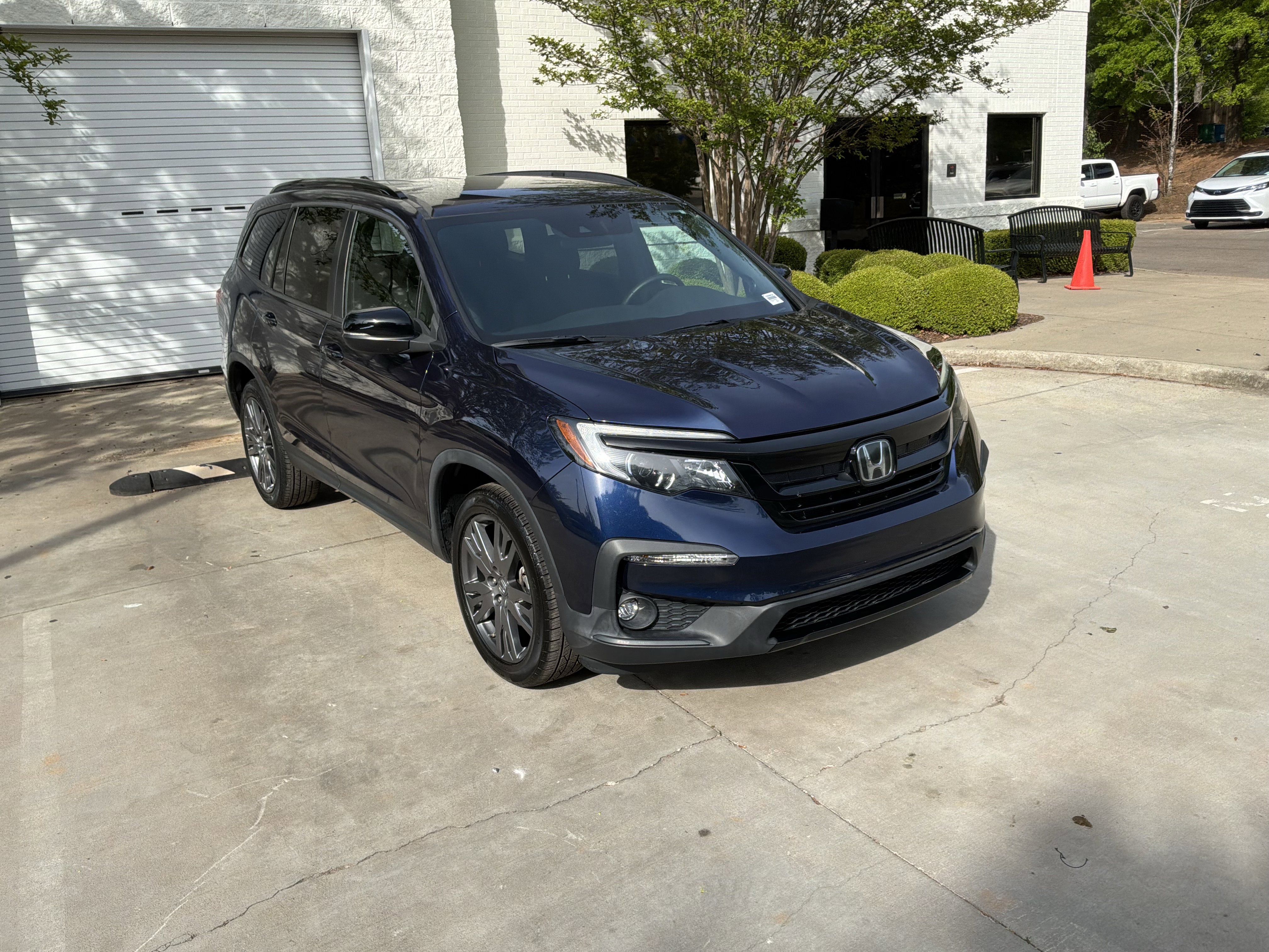 Used 2022 Honda Pilot Sport image 2