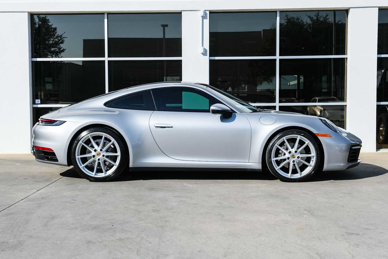 Used 2020 Porsche 911 Carrera RWD image 7