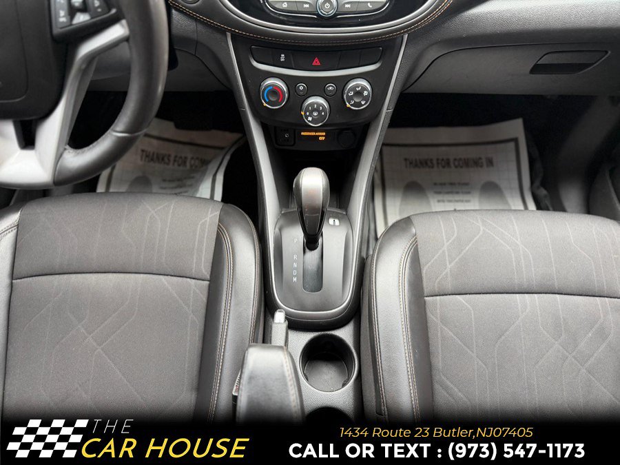 Used 2020 Chevrolet Trax LT w/ Driver Confidence Package AWD/4WD image 25