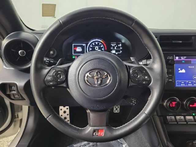 Used 2025 Toyota GR86 Premium RWD image 24
