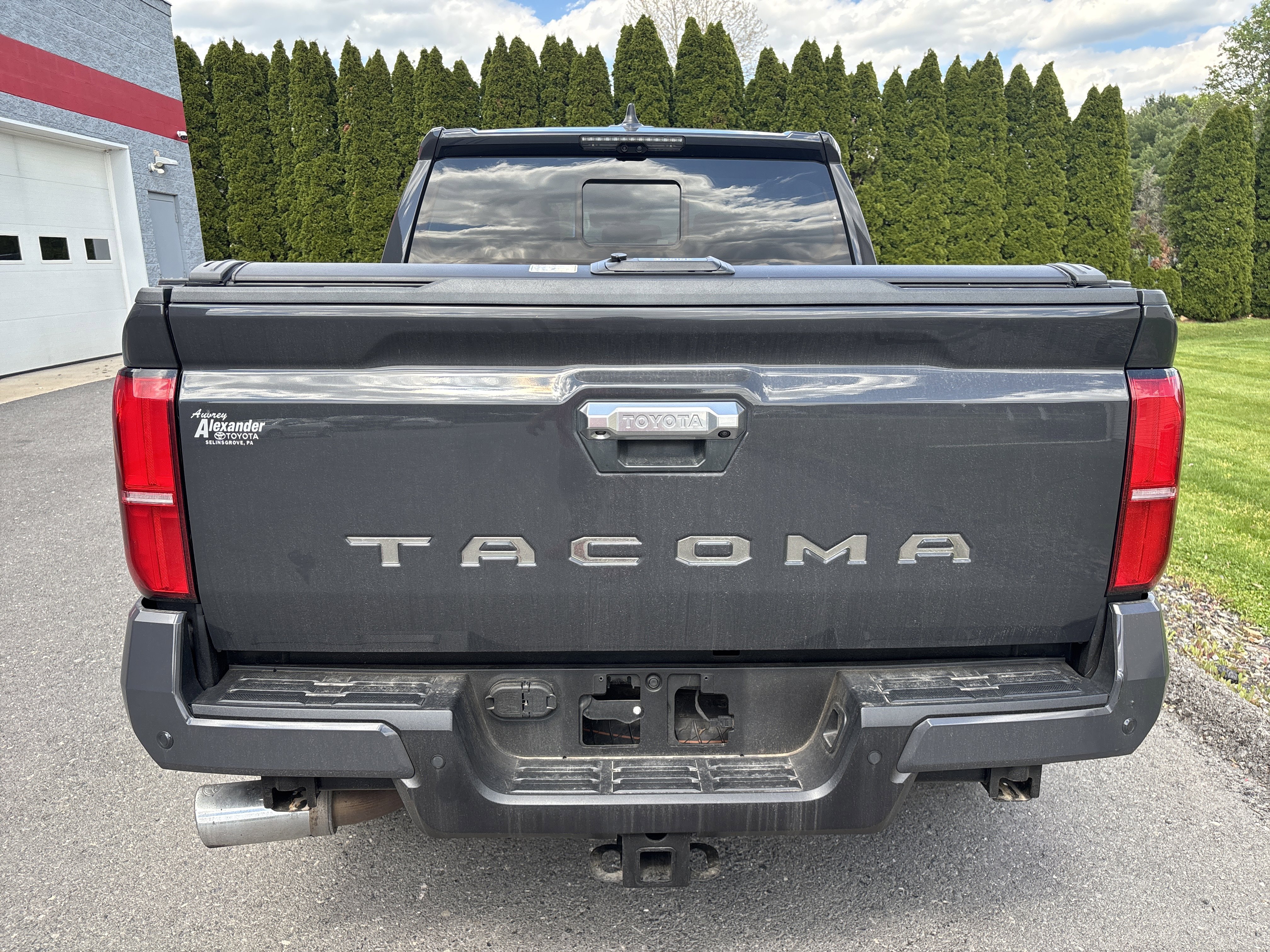 Certified 2024 Toyota Tacoma Limited w/ Limited Package (LT) AWD/4WD image 4