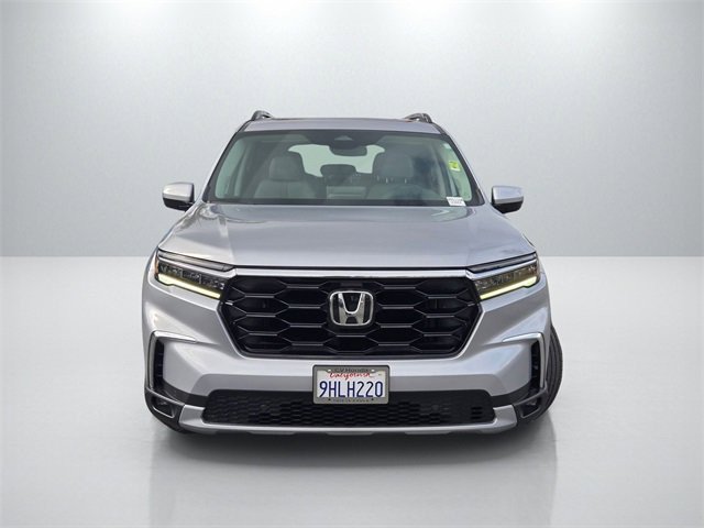 Used 2023 Honda Pilot Touring image 2