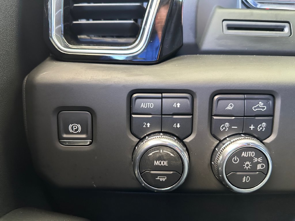 Used 2025 GMC Sierra 1500 Denali AWD/4WD image 16