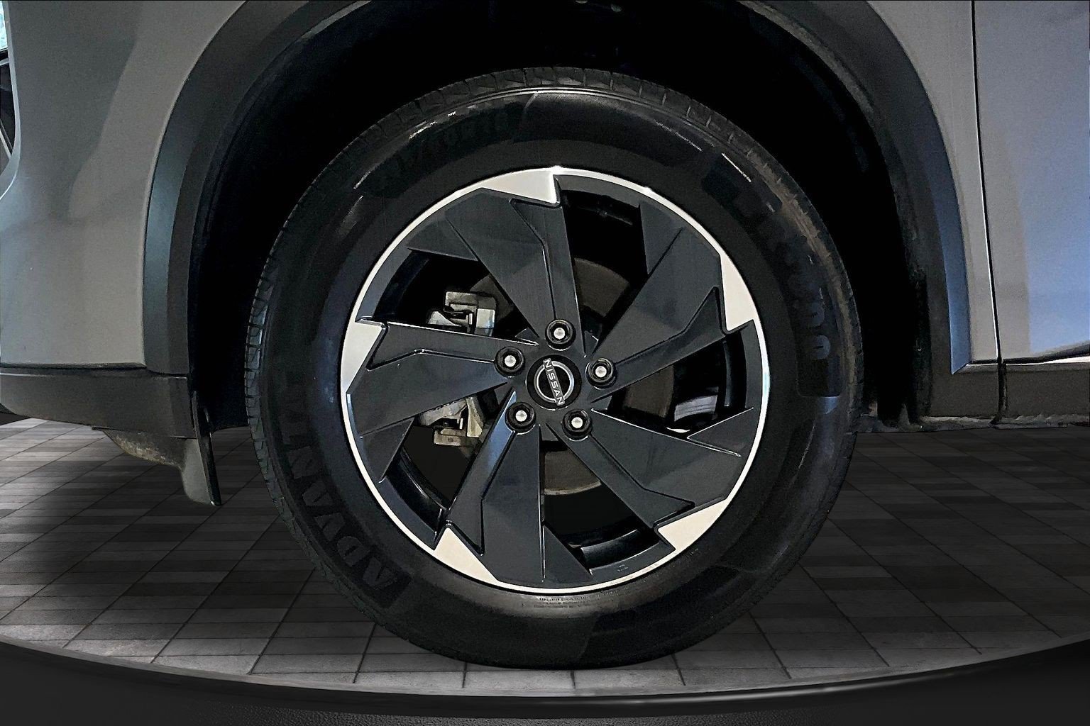 Used 2024 Nissan Rogue SV AWD/4WD image 35
