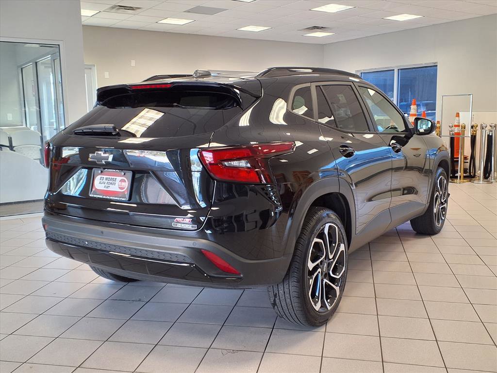 Used 2024 Chevrolet Trax RS w/ Sunroof Package image 5