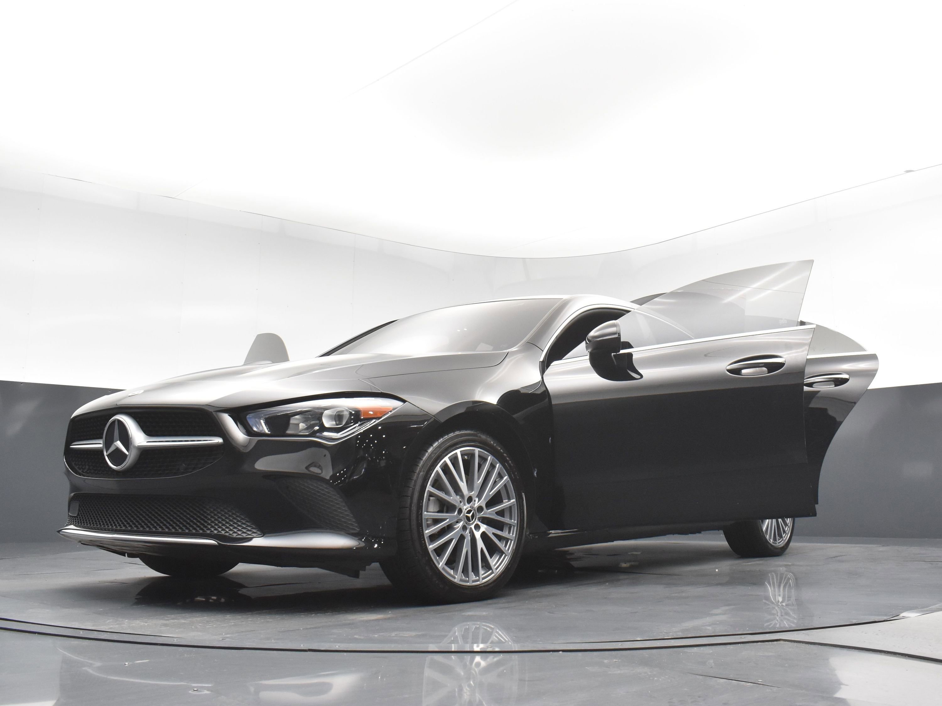 Used 2022 Mercedes-Benz CLA 250 4MATIC w/ Premium Package Lite image 32