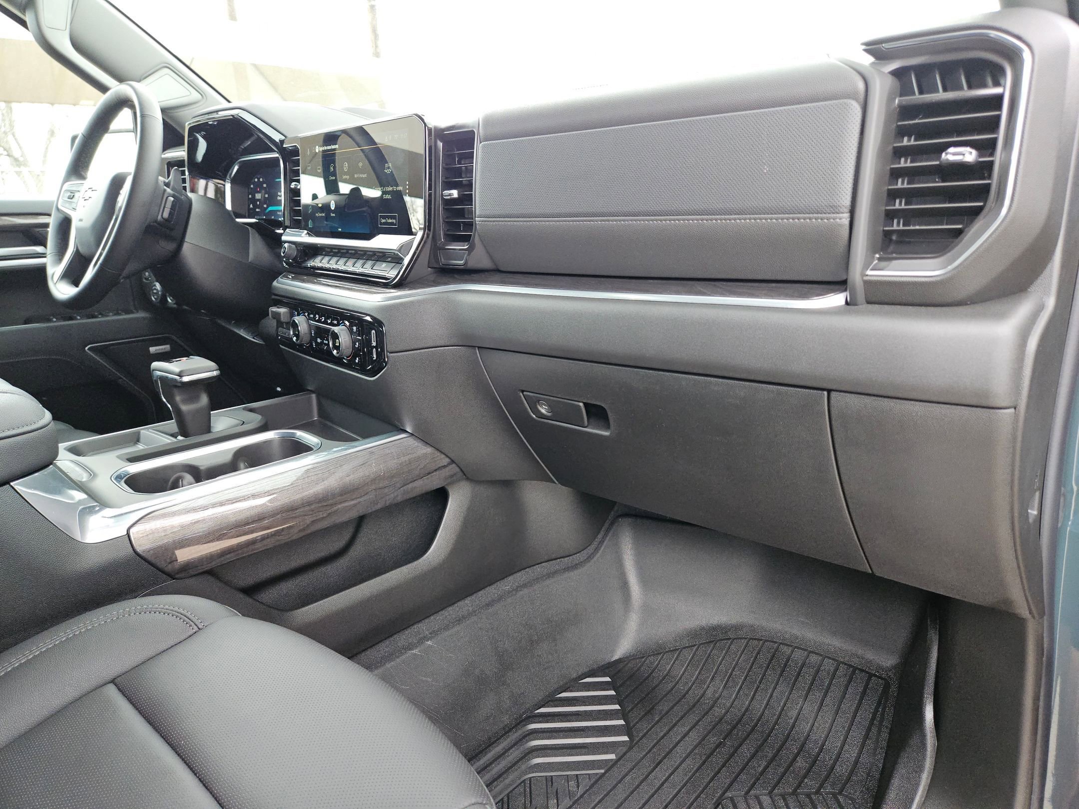 Certified 2026 Chevrolet Silverado 1500 LTZ w/ LTZ Premium Package image 28