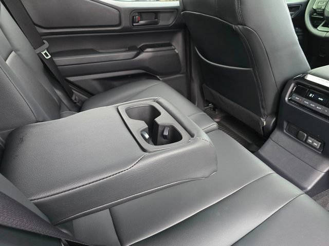 Used 2025 Toyota Land Cruiser image 32