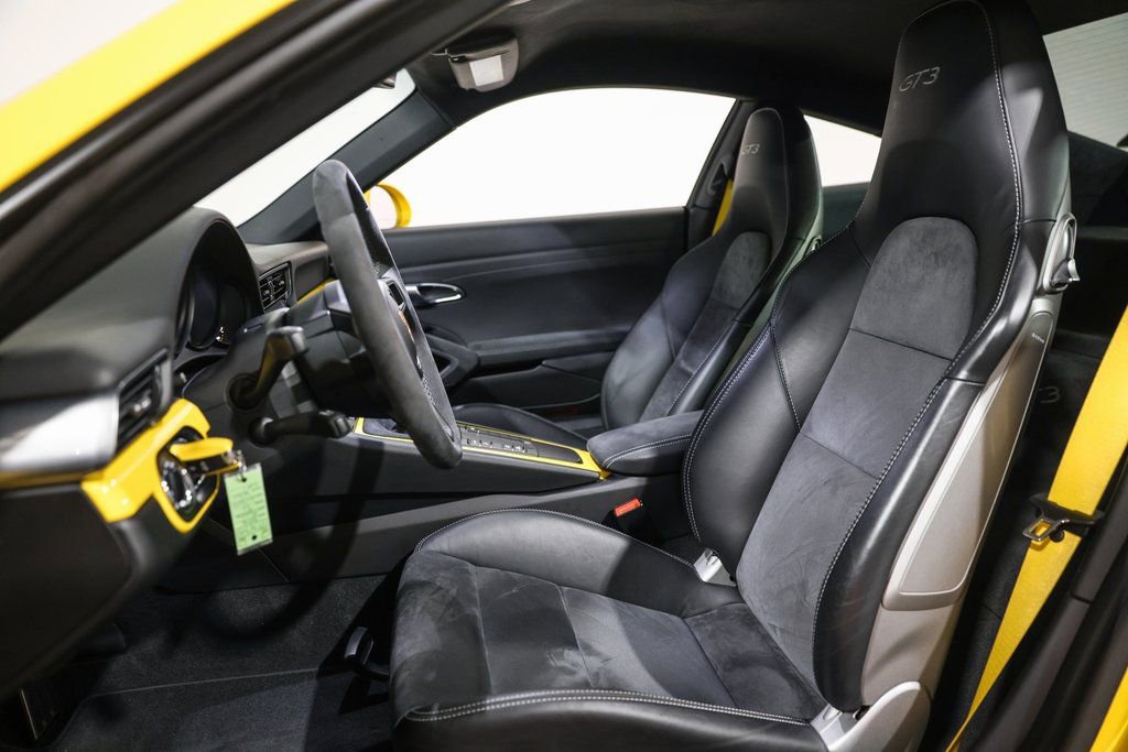 Used 2018 Porsche 911 GT3 w/ Sport Chrono Package image 29