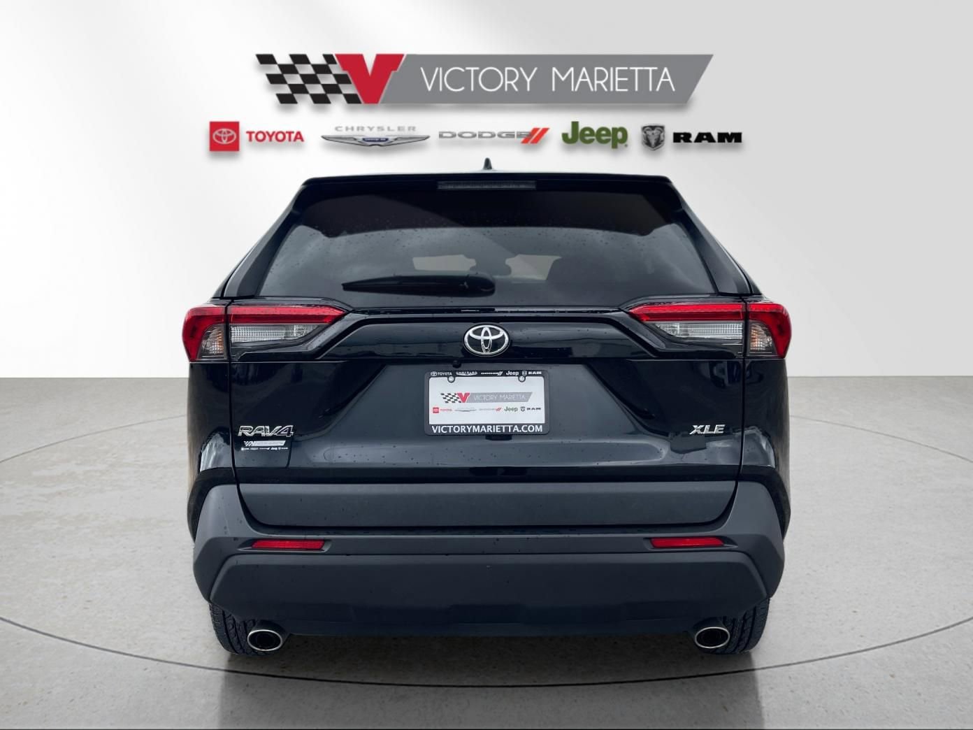 Used 2024 Toyota RAV4 XLE FWD image 4