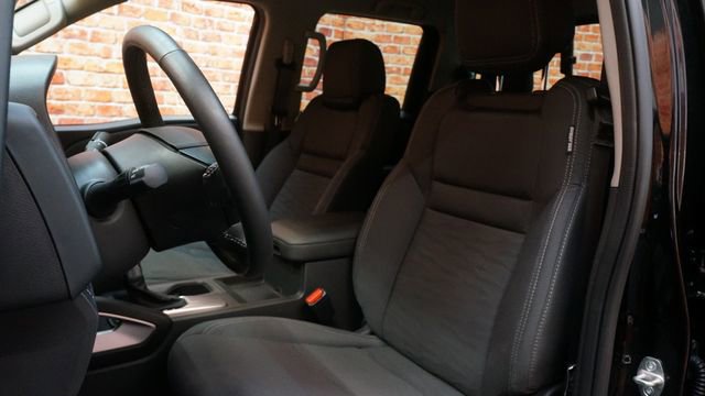 Certified 2023 Nissan Frontier SV w/ SV Convenience Package AWD/4WD image 10