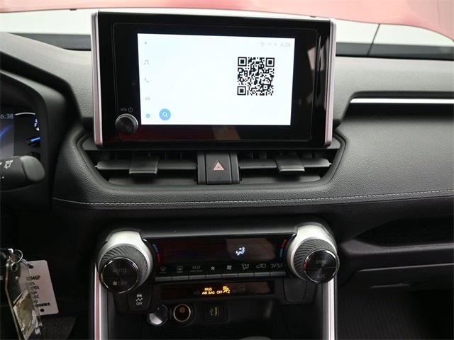 Used 2025 Toyota RAV4 LE image 7