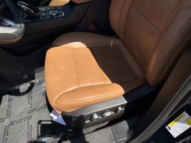 Used 2021 Cadillac XT4 Premium Luxury image 12