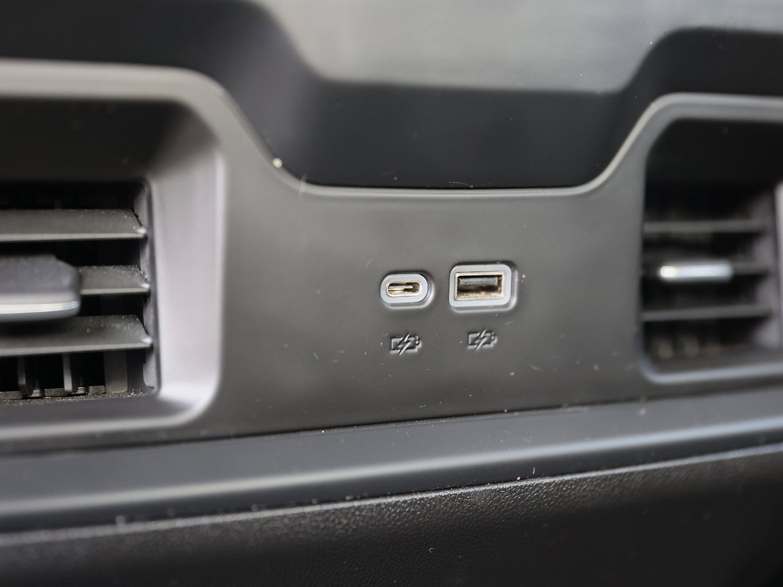 Used 2023 Chevrolet Silverado 1500 RST image 25