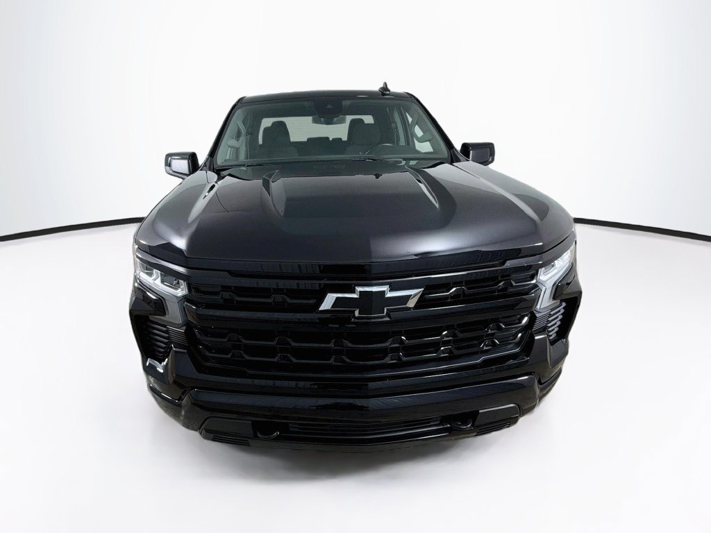Used 2025 Chevrolet Silverado 1500 RST AWD/4WD image 2