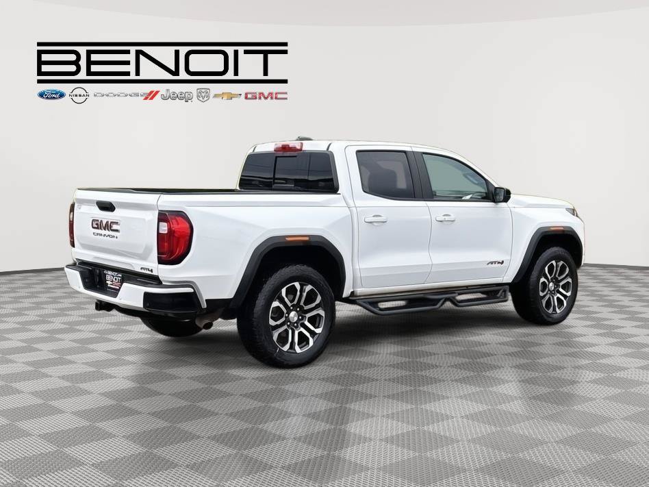 Used 2024 GMC Canyon AT4 w/ AT4 Premium Package AWD/4WD image 5