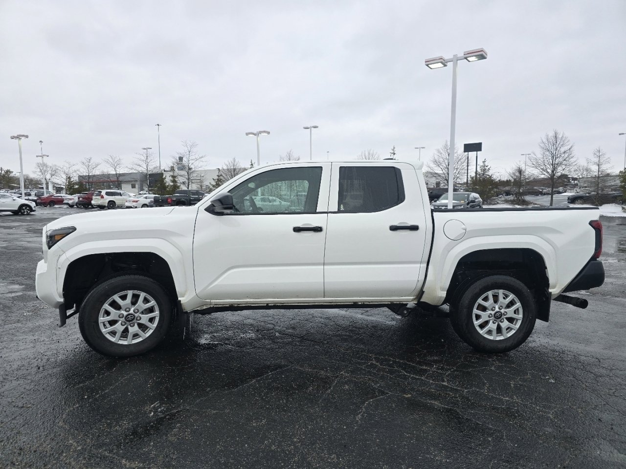 Used 2024 Toyota Tacoma SR image 4
